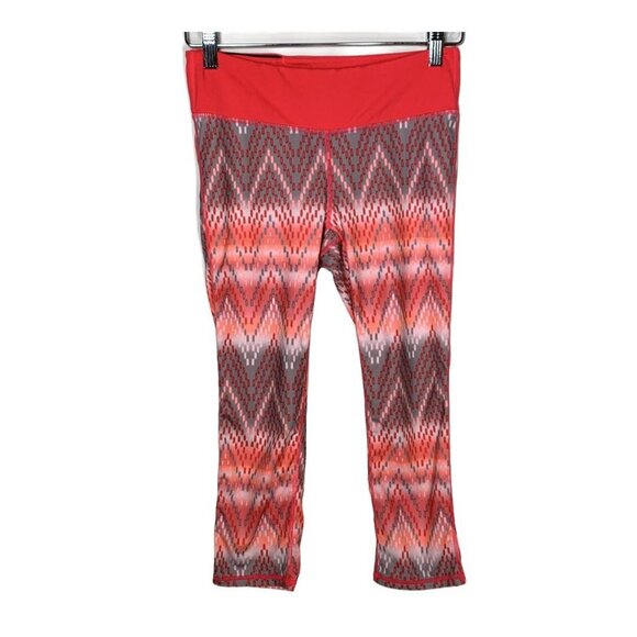 GapFit Small Cropped Leggings Red Print Yoga Pants Active Gym Stretch - Picture 1 of 6